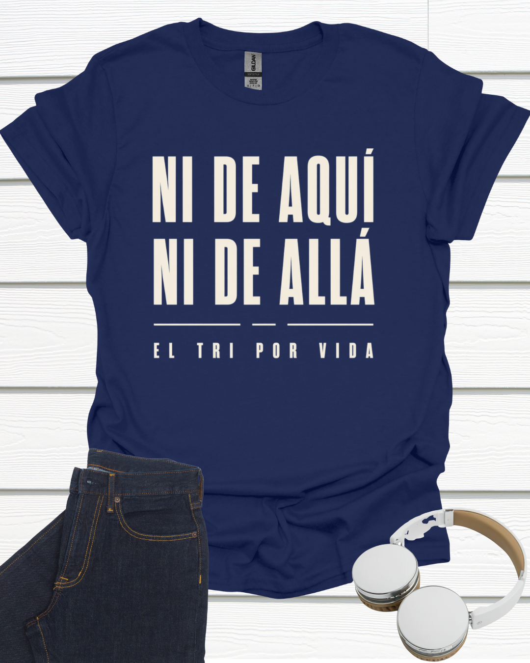 NI DE AQUI NI DE ALLA  Unisex Softstyle T-Shirt