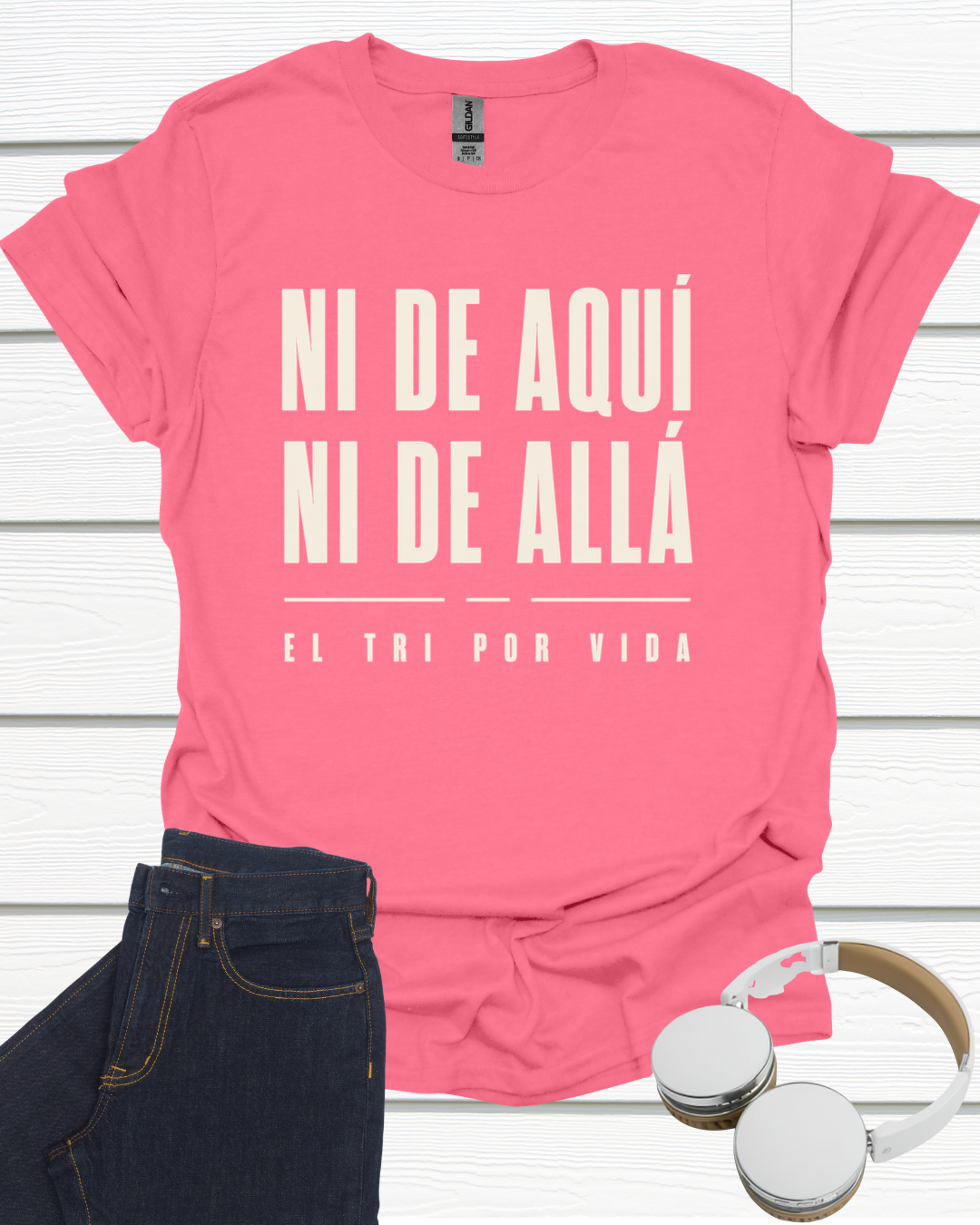 NI DE AQUI NI DE ALLA  Unisex Softstyle T-Shirt